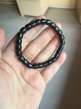 Load image into Gallery viewer, 7x6.2mm 100% Natural black nephrite(Mo Yu, 墨玉) cylinder bead bracelet for 50-55mm HN2
