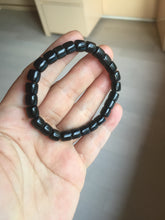 Load image into Gallery viewer, 7x6.2mm 100% Natural black nephrite(Mo Yu, 墨玉) cylinder bead bracelet for 50-55mm HN2
