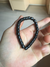 Load image into Gallery viewer, 7x6.2mm 100% Natural black nephrite(Mo Yu, 墨玉) cylinder bead bracelet for 50-55mm HN2
