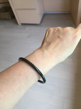 Load image into Gallery viewer, 55-63mm certified 100% Natural dark green black (青玉) slim round cut nephrite group Jade bangle HT106
