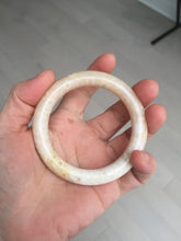 Load image into Gallery viewer, 52.8mm 100% natural beige yellow white round cut Coral Jade (珊瑚玉) bangle SY70
