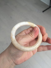 Load image into Gallery viewer, 52.8mm 100% natural beige yellow white round cut Coral Jade (珊瑚玉) bangle SY70
