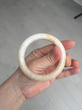 Load image into Gallery viewer, 52.8mm 100% natural beige yellow white round cut Coral Jade (珊瑚玉) bangle SY70
