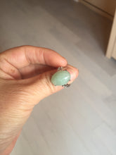 Load image into Gallery viewer, 100% natural type A light green four-prong jadeite jade ring X139
