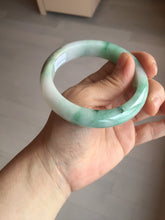 Load image into Gallery viewer, 58.7mm 100% natural certified sunny green/white(白底青) jadeite jade bangle BK82-5231
