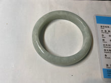 Load image into Gallery viewer, 55.5mm Certified 100% Natural type A light green Jadeite Jade bangle AX84-2843
