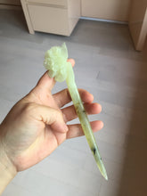 Load image into Gallery viewer, 17.5cm 100% Natural light green Xiu Jade Serpentine vantage carved peony hairpin AW24
