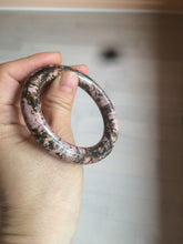 Load image into Gallery viewer, 49.2mm 100% natural pink/black Dryad&#39;s forest rose stone (Rhodonite)round cut bangle XY75
