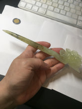 Load image into Gallery viewer, 17.5cm 100% Natural light green Xiu Jade Serpentine vantage carved peony hairpin AW24

