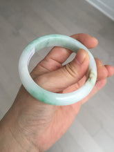 Load image into Gallery viewer, 53mm 100% natural certified sunny green/white(白底青) jadeite jade bangle BK81-5255
