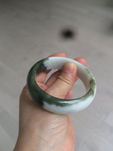 Load image into Gallery viewer, 54.8mm certified type A 100% Natural oily dark green/white(半山半水) chubby Jadeite Jade bangle C82-4436
