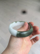 Load image into Gallery viewer, 54.8mm certified type A 100% Natural oily dark green/white(半山半水) chubby Jadeite Jade bangle C82-4436
