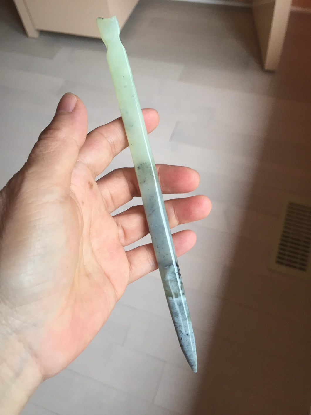 19.5cm 100% Natural light green black Xiu Jade Serpentine hairpin AW13