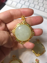 Load image into Gallery viewer, 100% Natural yellow/green Hetian nephrite Jade(和田黄玉) pendant HF84
