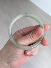 Load image into Gallery viewer, 52.7mm Certified type A 100% Natural light green yellow brown floating seaweed slim round cut Jadeite bangle E90-6616
