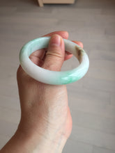 Load image into Gallery viewer, 53mm 100% natural certified sunny green/white(白底青) jadeite jade bangle BK81-5255
