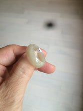 Load image into Gallery viewer, 100% natural type A light yellow/gray (黄冰) jadeite jade band ring AZ98
