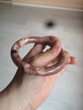 Load image into Gallery viewer, 58.9mm 100% natural Etruscan earth red round cut rose stone (Rhodonite)bangle XY76
