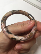 Load image into Gallery viewer, 52.8mm 100% natural fresh light pink/black round cut rose stone (Rhodonite)bangle XY104
