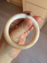 Load image into Gallery viewer, 52.8mm 100% natural beige yellow white round cut Coral Jade (珊瑚玉) bangle SY70
