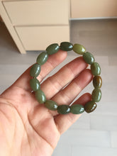 Load image into Gallery viewer, 100% Natural 12x9mm green/yellow olives shape seed material (河磨玉，和田玉籽料) Hetian Jade bead bracelet group HE92
