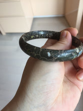 Load image into Gallery viewer, Sold! Please don&#39;t order. Thanks. 59.5mm 100% natural black background with white/yellow/red flowers Plum blossom Jade(梅花玉) bangle SY98-4
