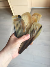 Load image into Gallery viewer, 12.5x4cm 100% Natural black brown yellow Buffalo Horn Rake Comb with Massage Handle (defects) group NJ2
