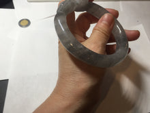 Load image into Gallery viewer, 60.8mm 100% natural black white (水墨) Quartzite (Shetaicui jade) 3D carved Cat bangle SY125
