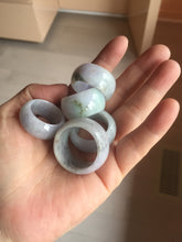 Load image into Gallery viewer, 100% natural type A light purple/green/white broad jadeite jade band ring thumb ring Pb42

