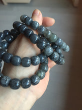 Load image into Gallery viewer, 9/10mm 100% Natural black sesame paste(芝麻糊青花) vintage style nephrite Jade bead bracelet HN30

