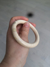 Load image into Gallery viewer, 53.8mm 100% natural beige yellow pink Coral Jade (珊瑚玉) bangle XY63
