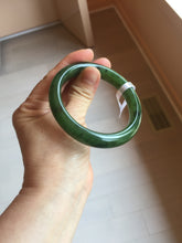 Load image into Gallery viewer, 55.5mm certified 100% Natural dark green black (碧玉) kiwi nephrite Jade bangle HF123-1578
