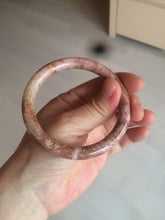 Load image into Gallery viewer, 55.5 100% natural red/pink/brown slim round cut rose stone (Rhodonite) bangle SY43
