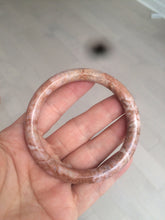 Load image into Gallery viewer, 55.5 100% natural red/pink/brown slim round cut rose stone (Rhodonite) bangle SY43
