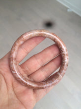 Load image into Gallery viewer, 55.5 100% natural red/pink/brown slim round cut rose stone (Rhodonite) bangle SY43
