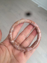 Load image into Gallery viewer, 55.5 100% natural red/pink/brown slim round cut rose stone (Rhodonite) bangle SY43
