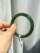 Load image into Gallery viewer, 55.5mm certified 100% Natural dark green black (碧玉) kiwi nephrite Jade bangle HF123-1578
