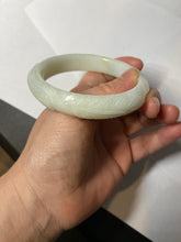 Load image into Gallery viewer, 57.5mm 100% Natural white carved feathers Xiu Jade (Serpentine) bangle SY53
