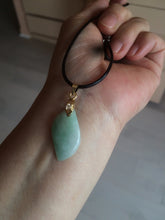 Load image into Gallery viewer, 100% natural type A sunny green jadeite jade Willow leaf/petal pendant group AC80
