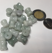 Load image into Gallery viewer, 100% Natural type A green/white small waist drum/yoyo jadeite Jade pendant necklace group BP117
