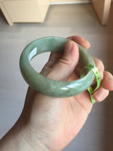 Load image into Gallery viewer, 卖了 55 mm Certified type A 100% Natural green/gray/brown/black board style Jadeite bangle R86-1530
