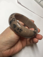 Load image into Gallery viewer, 60mm 100% natural chocolate milk color with flying leaf morning in the country chubby Quartzite (Shetaicui jade) bangle AW5
