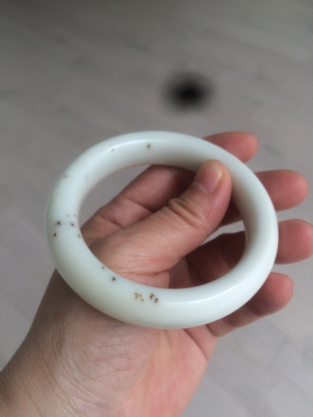 56.2mm 100% Natural white/beige/brown Osmanthus cheese cake Hetian nephrite Jade bangle HT34