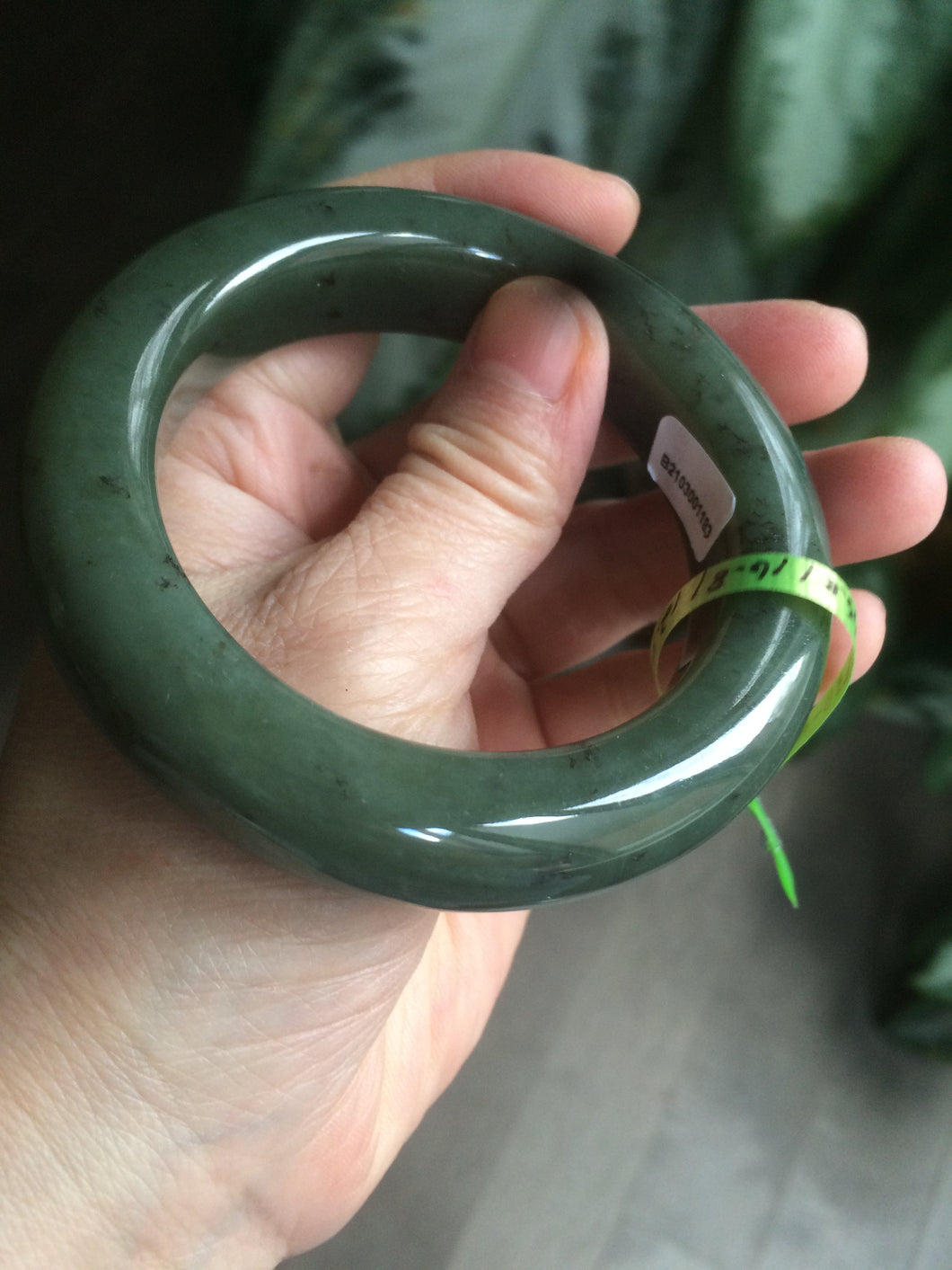 55.8mm certified 100% Natural green/gray/black chubby Hetian nephrite Jade bangle AD44-1183 卖了