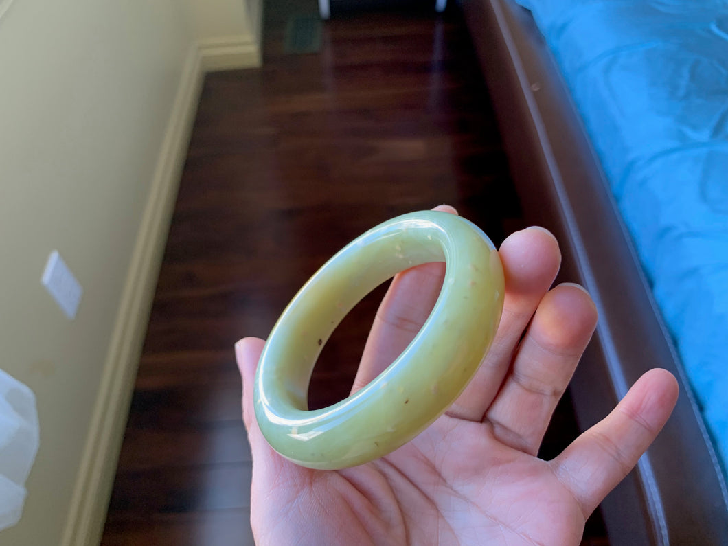 53.1 mm 100% Natural yellow dots and green Xiu Jade (Serpentine) Chubby bangle T179