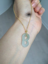 Load image into Gallery viewer, 100% natural icy watery jadeite jade Initial letter B pendant necklace Y123
