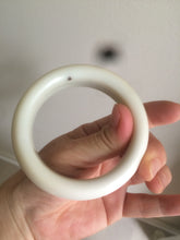 Load image into Gallery viewer, 55.9mm 100% Natural White/beige/brown silk milky chubby Hetian nephrite Jade bangle HE37
