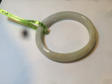 Load image into Gallery viewer, 51.5mm certified 100% natural Type A green/yellow oval jadeite jade bangle e68-8540
