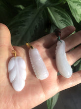 Load image into Gallery viewer, Type A 100% Natural light purple/white Jadeite Jade leaf (lucky bamboo, blessed melon) pendant AH32

