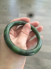 Load image into Gallery viewer, 58.9mm 100% Natural dark green nephrite Hetian Jade (和田碧玉) round cut bangle G39
